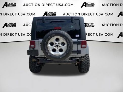 Used 2013 Jeep Wrangler Sport AWD/4WD image 9