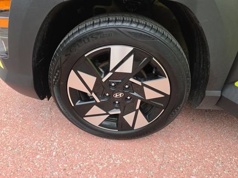 Used 2024 Hyundai Kona SEL FWD image 22