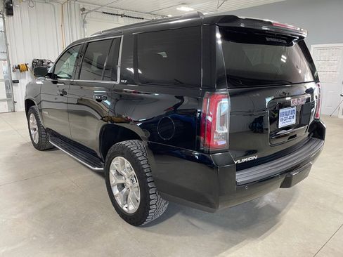 Used 2017 GMC Yukon SLT image 5