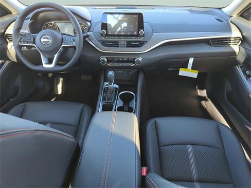 New 2025 Nissan Altima 2.5 SR image 19