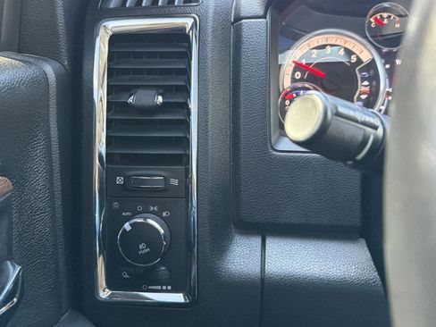 Used 2016 RAM 3500 Laramie image 14