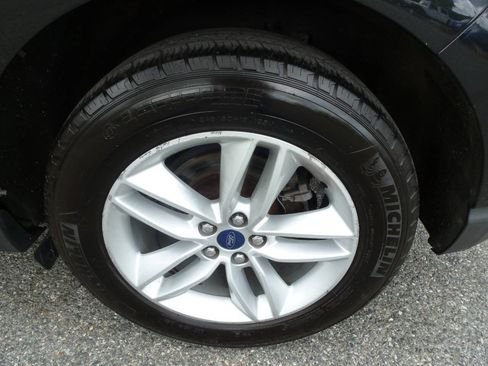 Used 2015 Ford Edge SEL FWD image 14