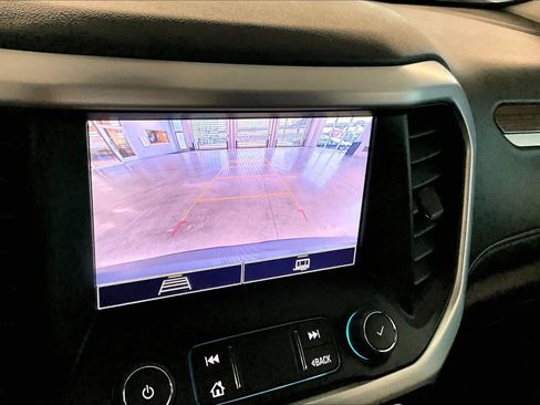 Used 2023 GMC Acadia SLE w/ Driver Convenience Package FWD image 26