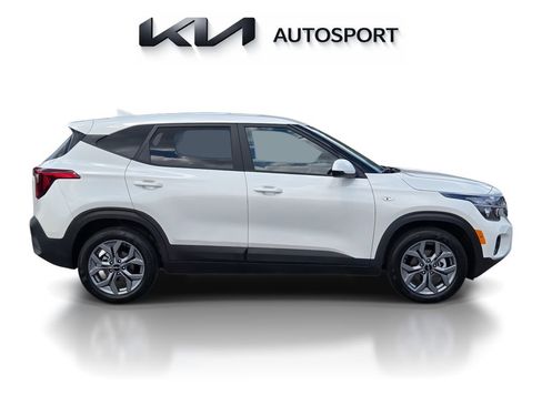 Certified 2026 Kia Seltos LX FWD image 6