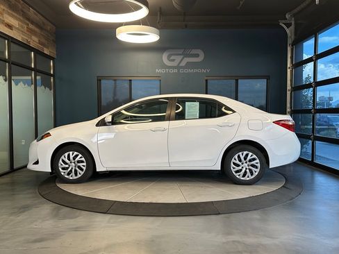 Used 2019 Toyota Corolla LE FWD image 6