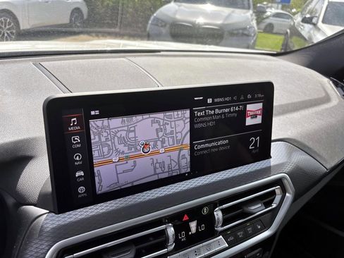 Used 2025 BMW X4 xDrive30i w/ M Sport Package AWD/4WD image 19