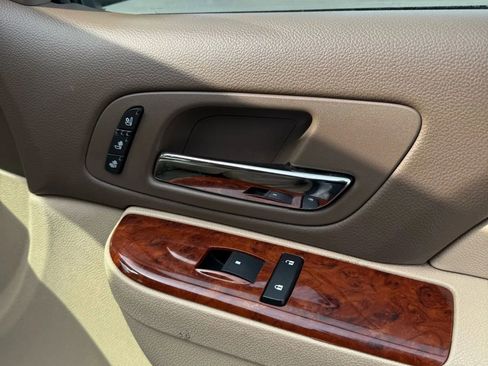 Used 2014 Chevrolet Tahoe LTZ image 37