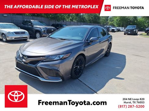 Used 2023 Toyota Camry XSE FWD image 1