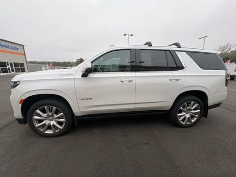 Used 2021 Chevrolet Tahoe High Country w/ Premium Package image 2