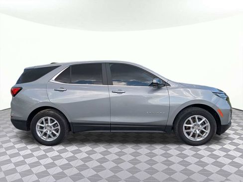 Used 2024 Chevrolet Equinox LT FWD image 2