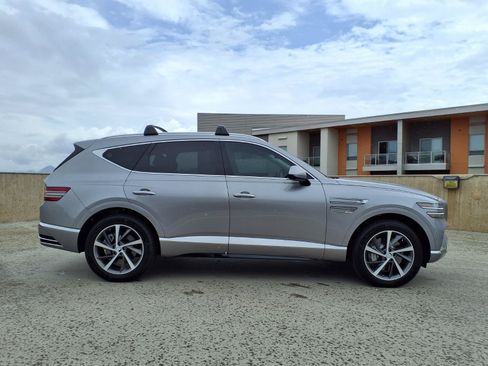 Certified 2026 Genesis GV80 2.5T Advanced AWD/4WD image 7