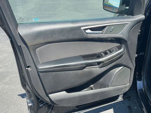 Used 2017 Ford Edge SEL FWD image 21