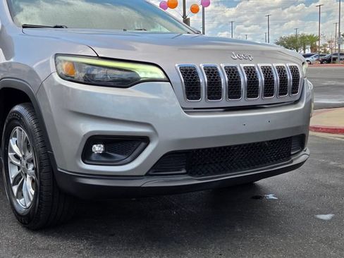 Used 2019 Jeep Cherokee Latitude Plus w/ Comfort/Convenience Group AWD/4WD image 8