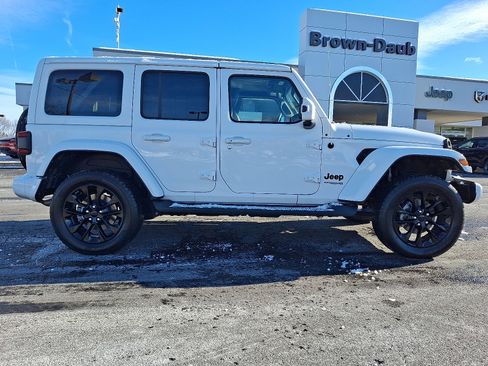 Certified 2021 Jeep Wrangler Unlimited Sahara image 7