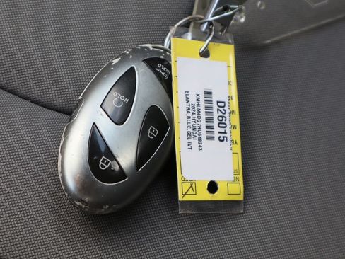 Used 2024 Hyundai Elantra SEL FWD image 28