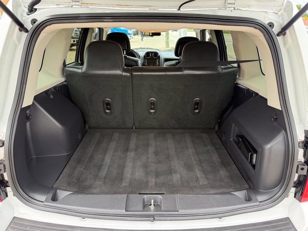 Used 2017 Jeep Patriot High Altitude AWD/4WD image 20