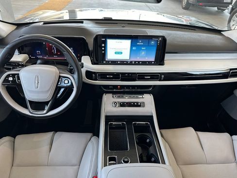New 2026 Lincoln Aviator Reserve AWD/4WD image 12