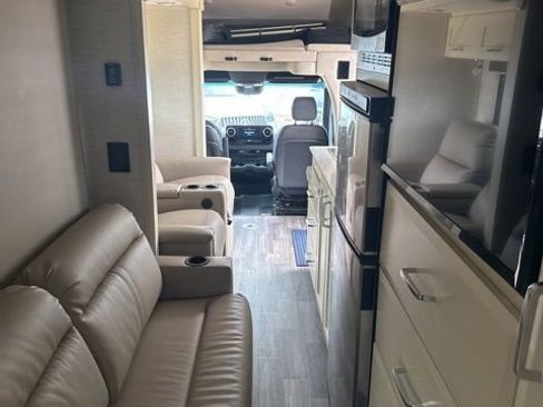 Used 2020 Mercedes-Benz Sprinter 3500 image 17