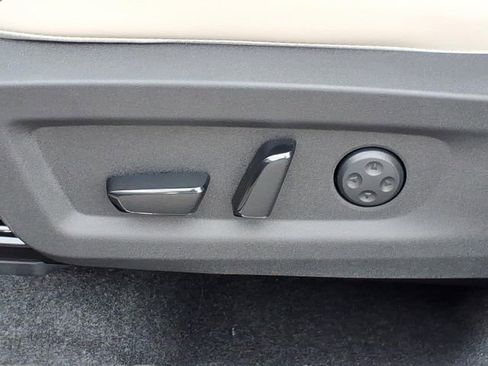 New 2026 Nissan Murano Platinum image 17