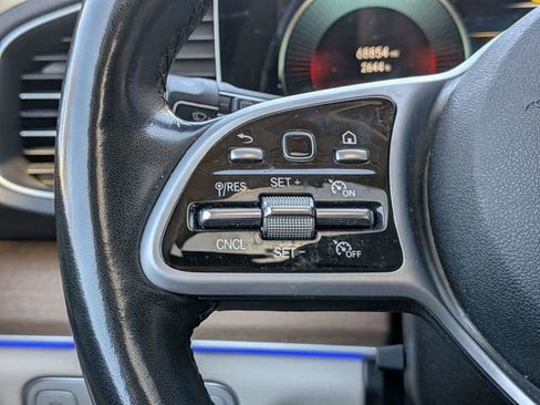 Used 2021 Mercedes-Benz GLE 350 GLE 350 w/ 3rd Row Seat Package image 25