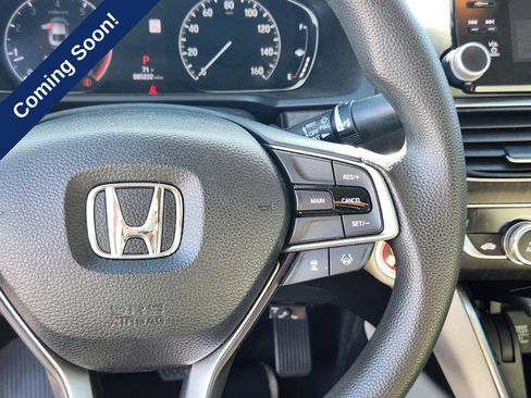 Used 2018 Honda Accord EX image 16