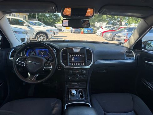 Used 2019 Chrysler 300 Touring w/ Sport Appearance Package RWD image 14