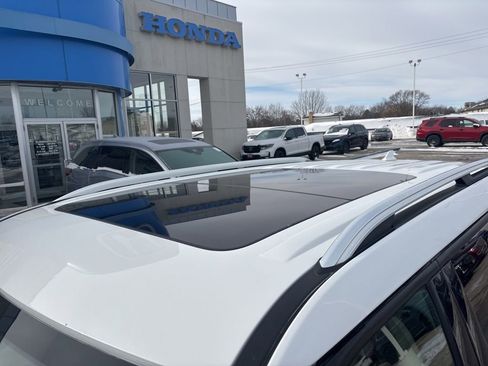 Used 2020 Ford Explorer Platinum w/ Premium Technology Package image 14