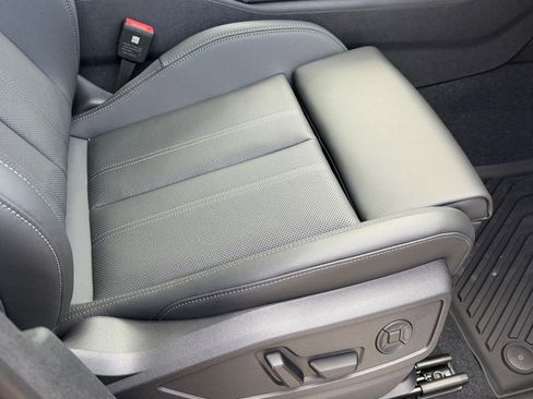 New 2025 Audi Q5 Premium Plus image 12