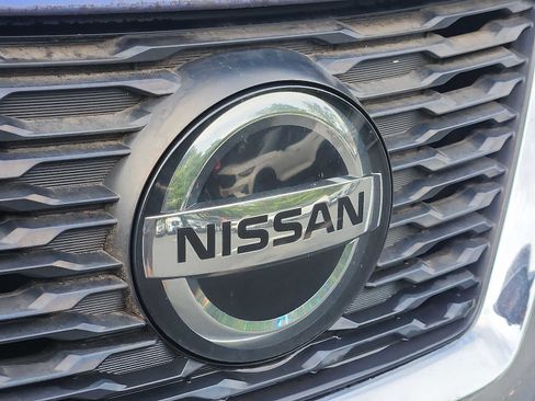 Used 2019 Nissan Rogue SL w/ Premium Package AWD/4WD image 4