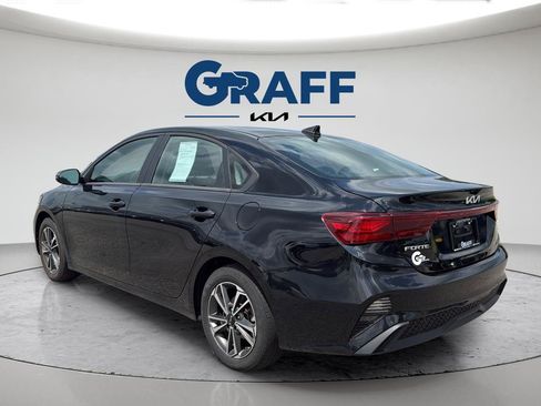 Used 2024 Kia Forte LXS w/ LXS Technology Package FWD image 5