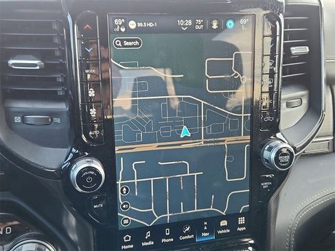 Used 2022 RAM 1500 Limited w/ Body Color Bumper Group image 14