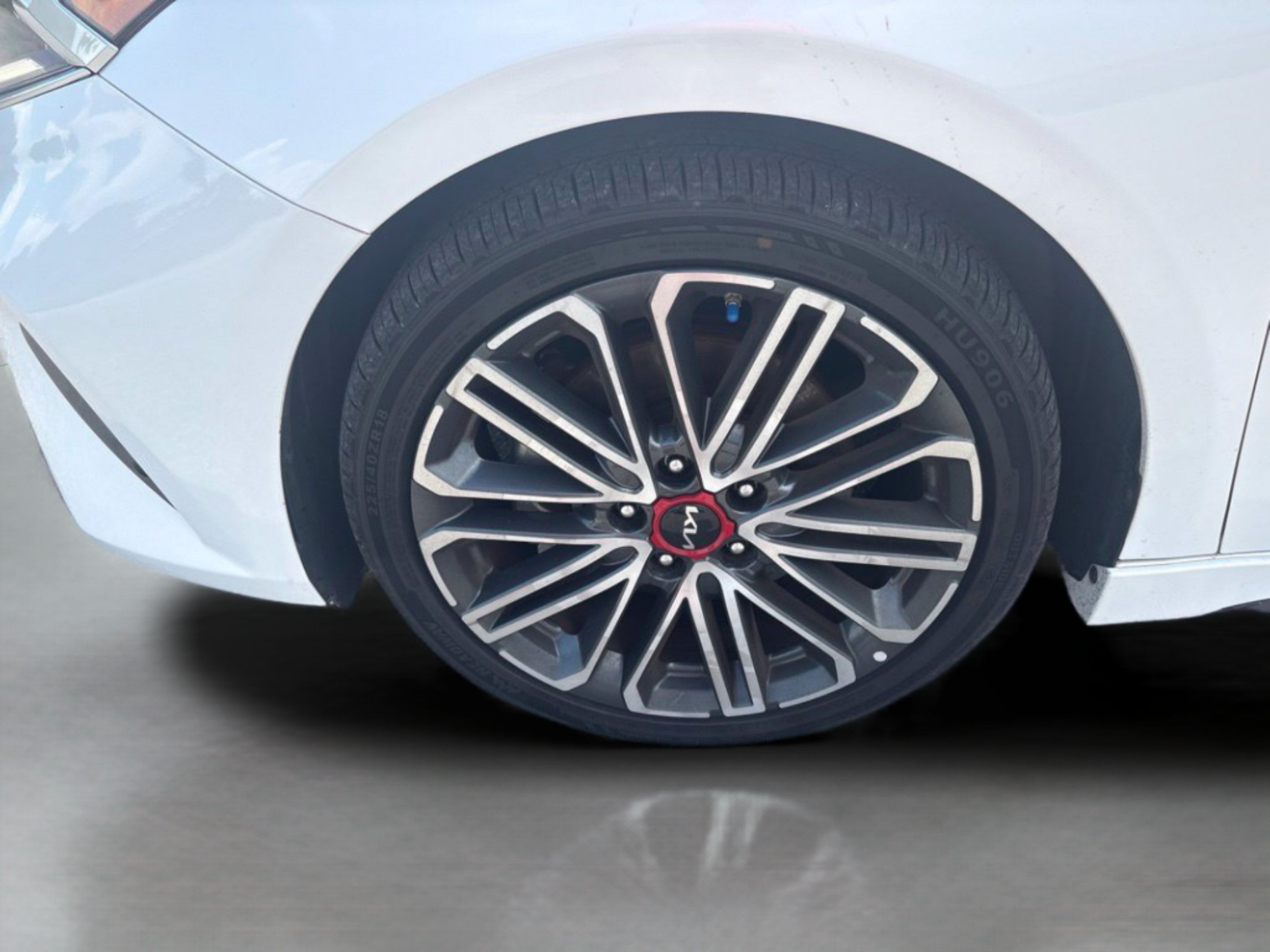 Used 2024 Kia Forte GT FWD image 30