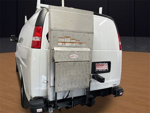 Used 2021 Chevrolet Express 3500 w/ Driver Convenience Package image 6