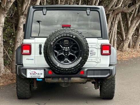 Used 2023 Jeep Wrangler Unlimited AWD/4WD image 5