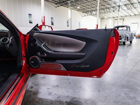 Used 2010 Chevrolet Camaro SS w/ RS Package RWD image 31