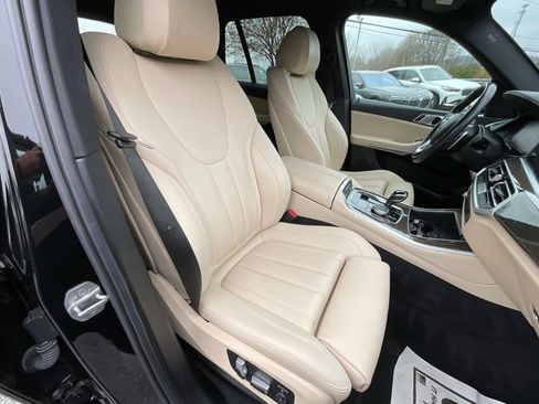 Used 2022 BMW X5 xDrive40i w/ Parking Assistance Package image 28