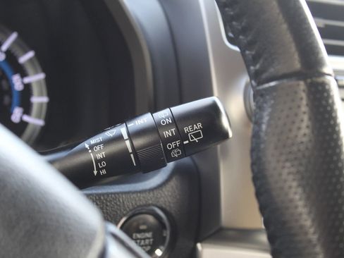 Used 2015 Toyota 4Runner Limited image 30