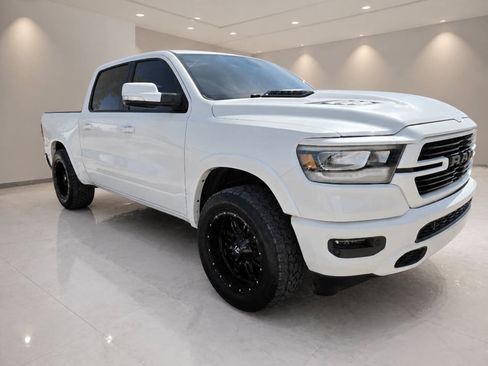 Used 2019 RAM 1500 Laramie AWD/4WD image 6