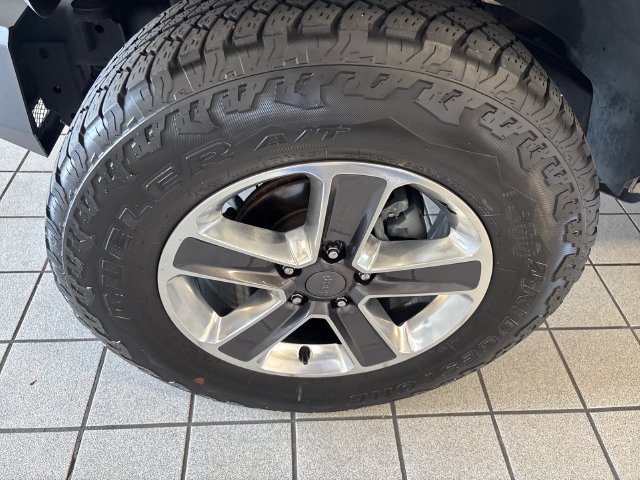 Used 2017 Jeep Wrangler Unlimited Sport w/ Quick Order Package 24S AWD/4WD image 5
