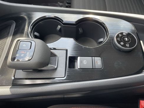 Certified 2026 Nissan Rogue SV AWD/4WD image 27