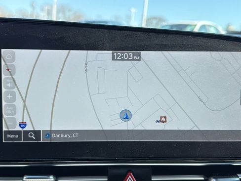 Used 2023 Hyundai Elantra Limited image 18