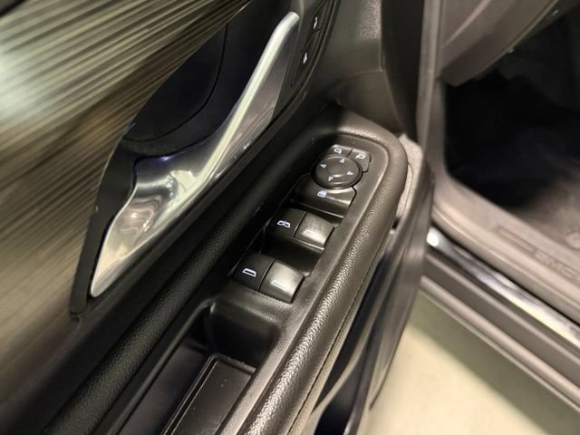 Used 2020 GMC Terrain SLT w/ Preferred Package AWD/4WD image 13