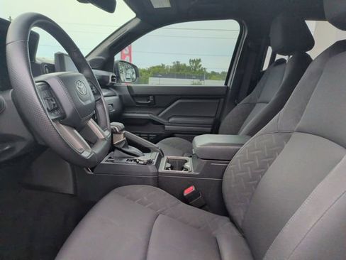 Used 2024 Toyota Tacoma SR5 w/ SR5 Upgrade Package AWD/4WD image 16
