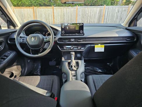 Certified 2025 Honda HR-V LX image 20