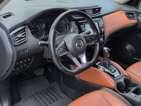 Used 2018 Nissan Rogue SL w/ Premium Package AWD/4WD image 10
