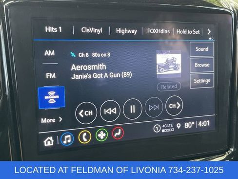 Used 2023 Chevrolet Traverse LT FWD image 13