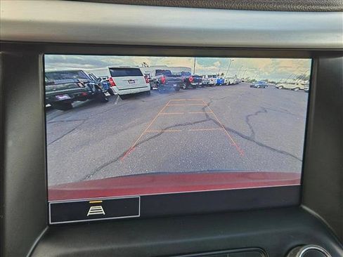 Used 2023 GMC Acadia SLT image 13