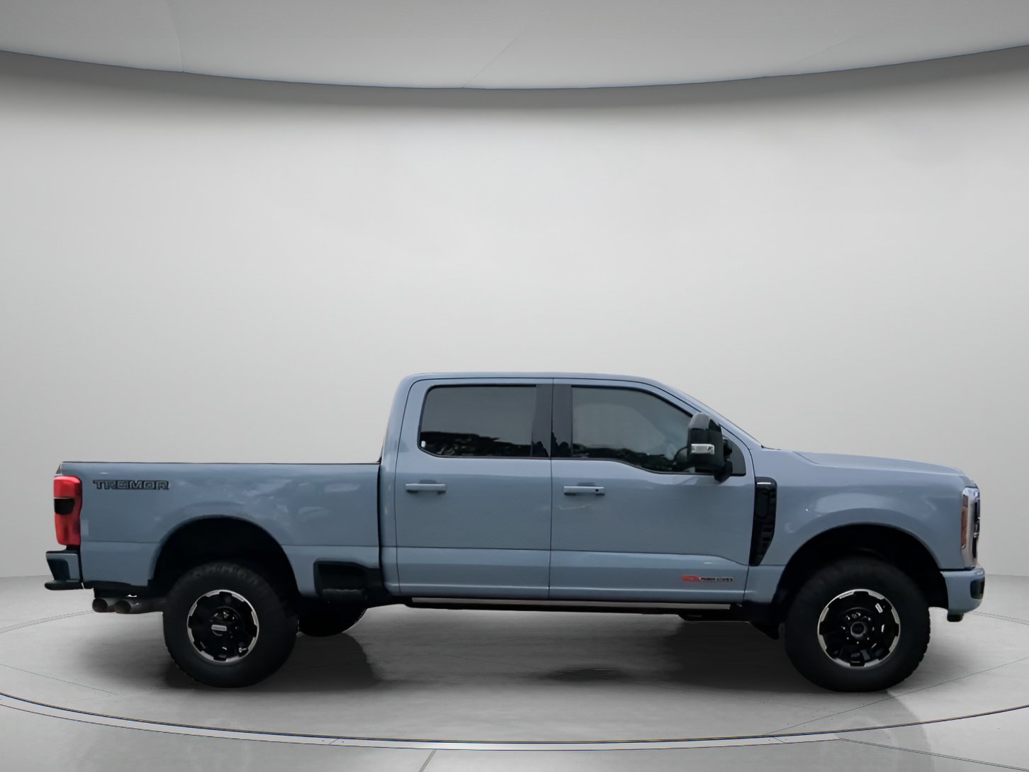 Used 2025 Ford F250 Lariat w/ Lariat Ultimate Package AWD/4WD image 32