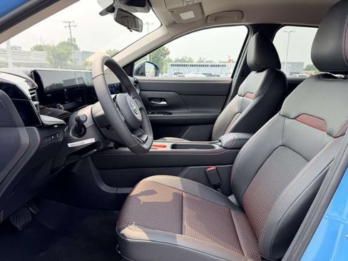 New 2026 Nissan Kicks SR w/ Cold Weather Package FWD image 16