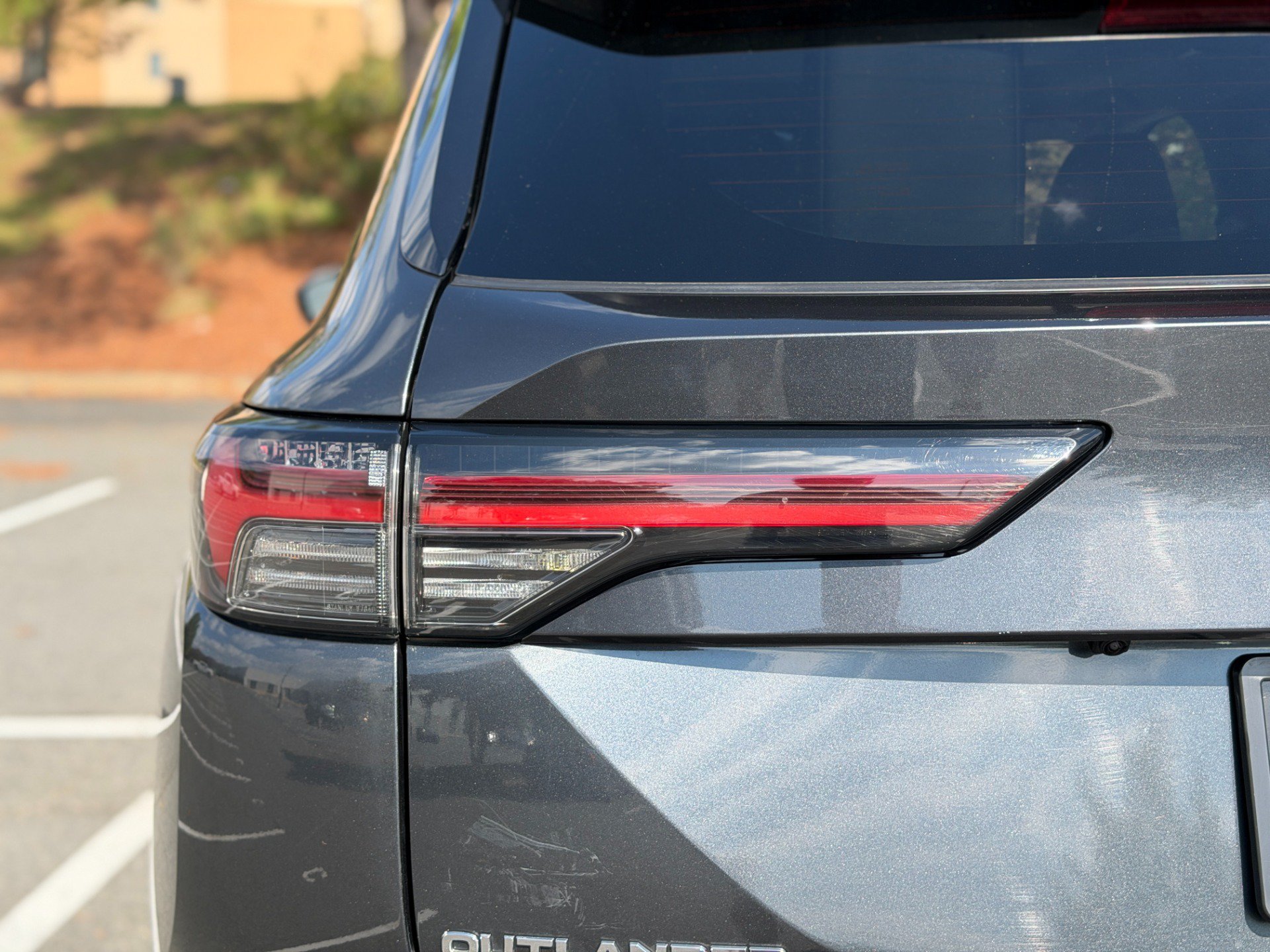 Used 2025 Mitsubishi Outlander SE FWD image 23